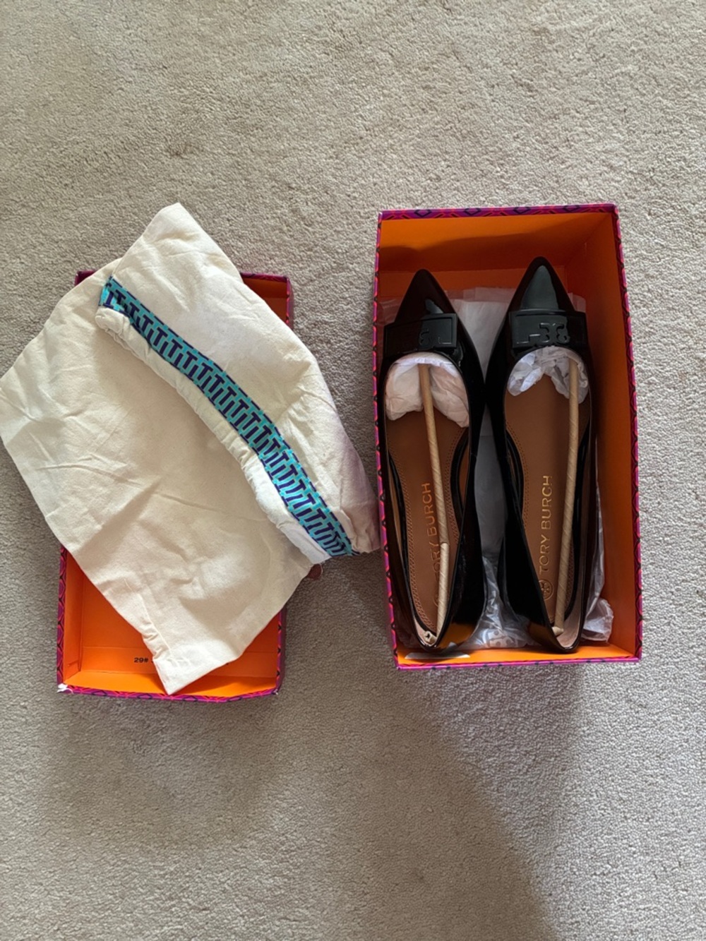 Tory Burch Gigi Pointed Toe Black Flats - Picture 6 of 6